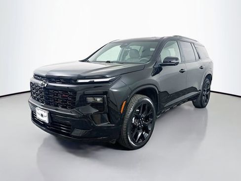 Used 2024 Chevrolet Traverse RS image 1