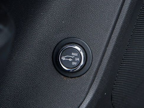 Used 2019 Chevrolet Blazer LT image 17