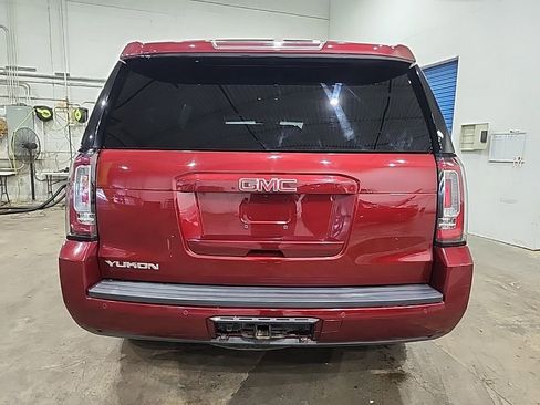 Used 2017 GMC Yukon SLE w/ SLE Value Package AWD/4WD image 3