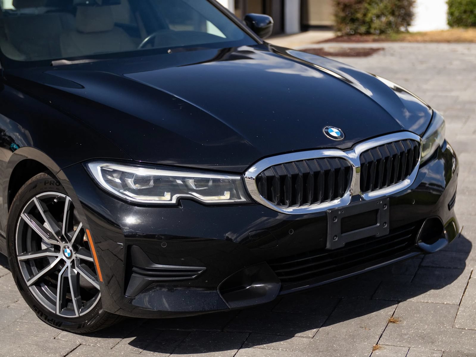 Used 2020 BMW 330i xDrive Sedan w/ Convenience Package AWD/4WD image 2