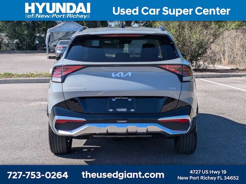 Used 2023 Kia Sportage SX image 4