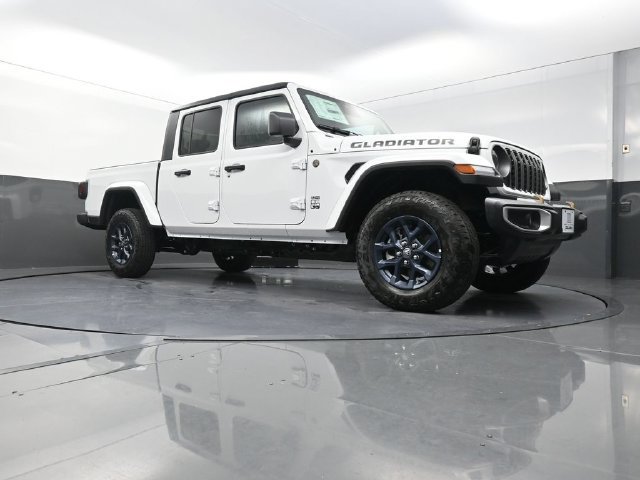 New 2026 Jeep Gladiator Sport AWD/4WD image 18