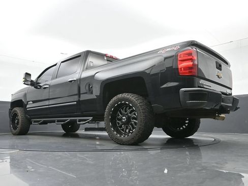 Used 2014 Chevrolet Silverado 1500 High Country w/ High Country Premium Package AWD/4WD image 14