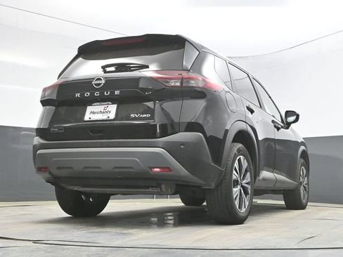 Used 2023 Nissan Rogue SV AWD/4WD image 28
