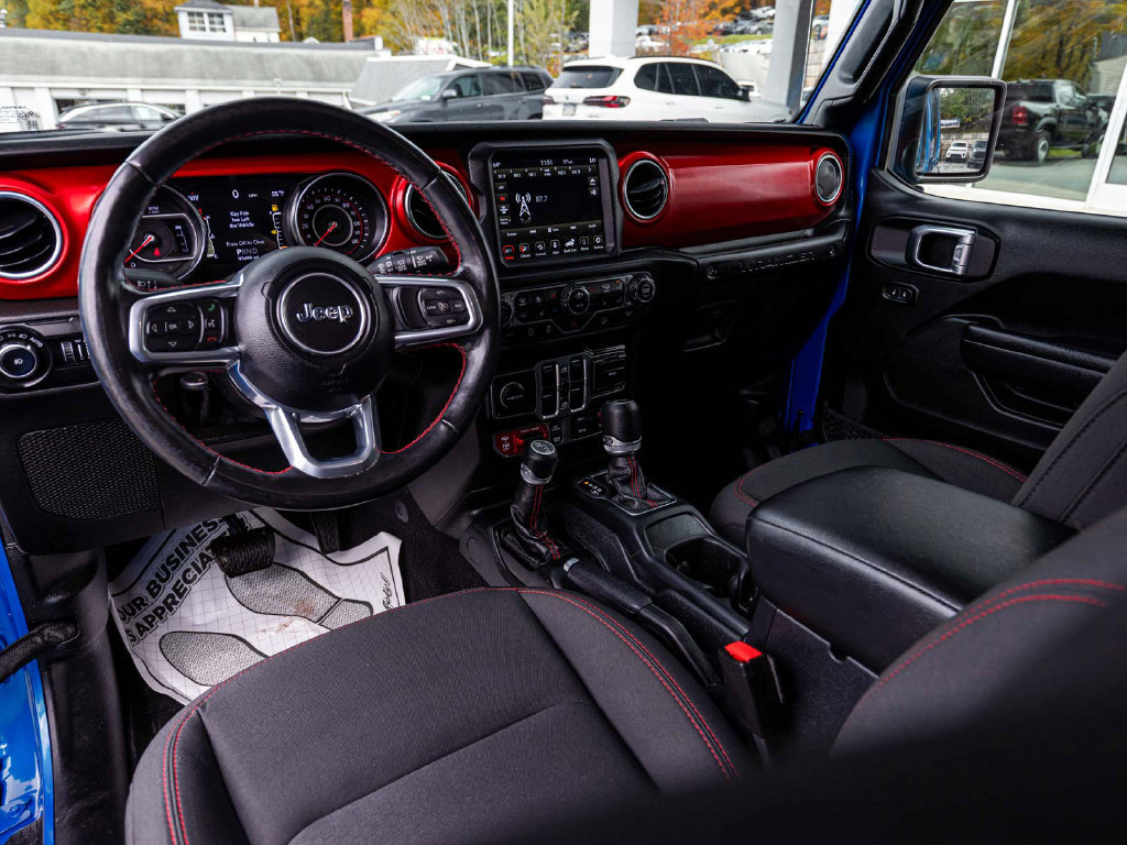 Used 2021 Jeep Wrangler Unlimited Rubicon w/ Dual Top Group AWD/4WD image 17