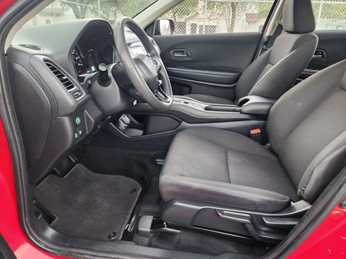 Used 2018 Honda HR-V LX image 24