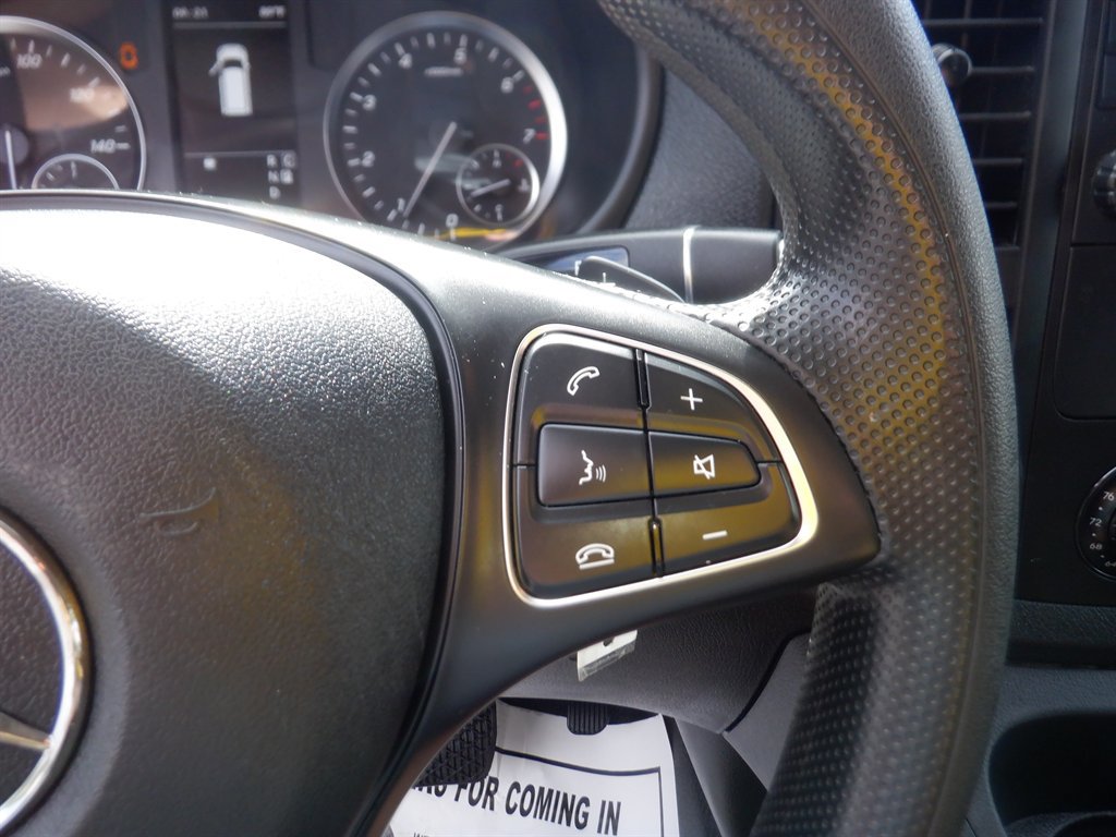 Used 2023 Mercedes-Benz Metris image 13
