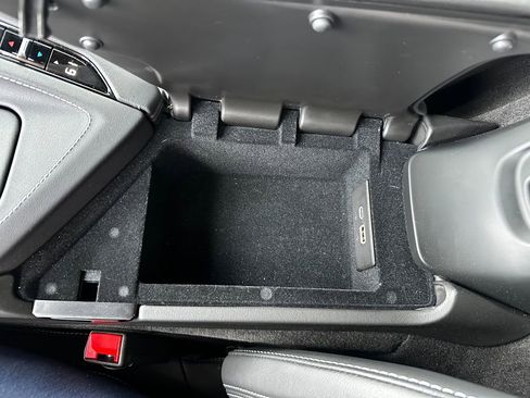 Used 2025 Chevrolet Corvette Stingray Preferred Cpe w/ 2LT image 58