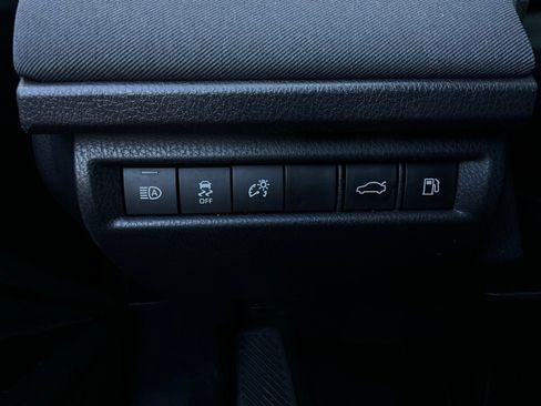 Used 2025 Toyota Camry LE image 21