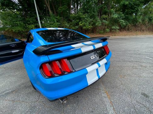 Used 2017 Ford Mustang GT w/ GT Performance Package RWD image 39