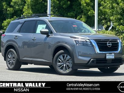 New 2025 Nissan Pathfinder SV w/ Cargo Package