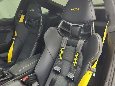 Used 2024 Porsche 911 GT3 RWD image 34