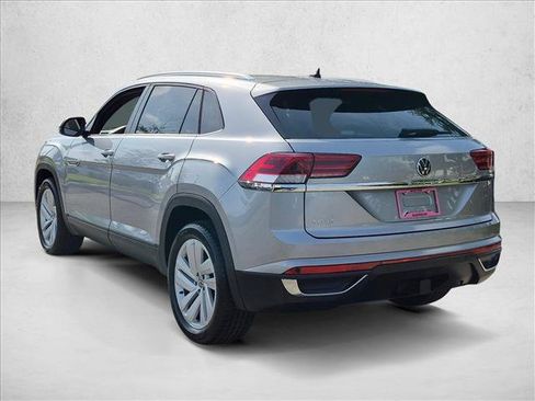 Used 2023 Volkswagen Atlas Cross Sport SE FWD image 7