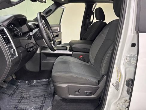 Used 2022 RAM 1500 Warlock AWD/4WD image 12