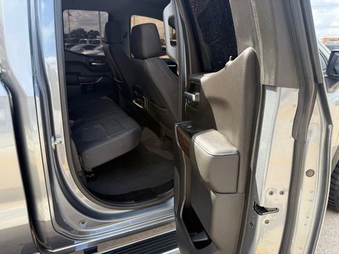 Used 2019 GMC Sierra 1500 Elevation w/ Elevation Value Package image 12