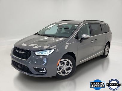 Used 2023 Chrysler Pacifica Limited