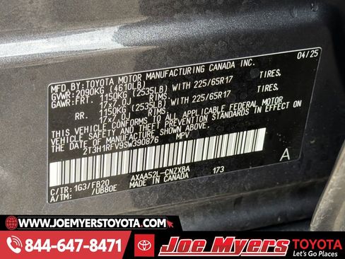 Used 2025 Toyota RAV4 LE image 30