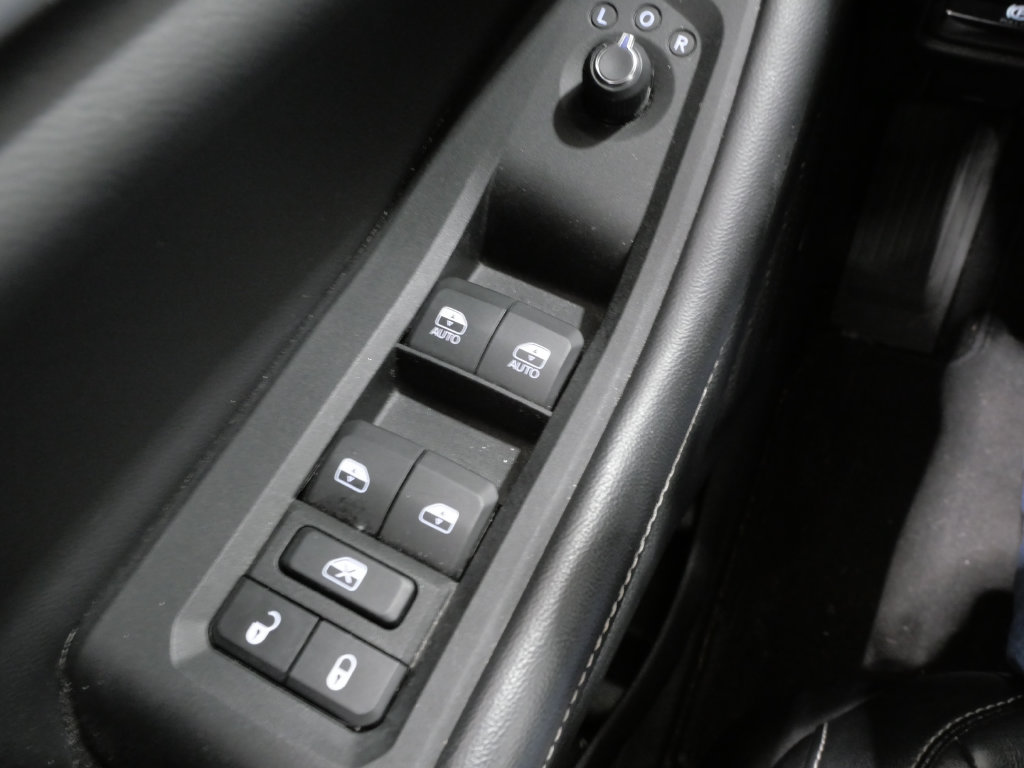 Used 2022 Jeep Grand Cherokee L Limited AWD/4WD image 14