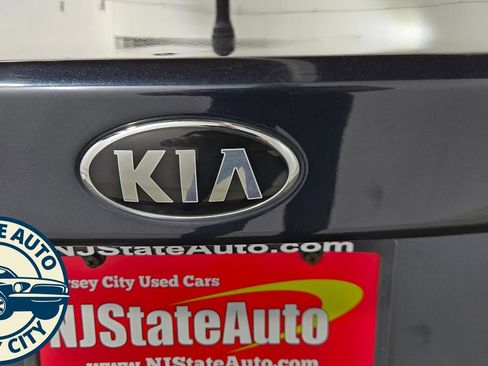 Used 2017 Kia Optima EX image 35