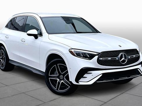 Used 2025 Mercedes-Benz GLC 350e 4MATIC image 2