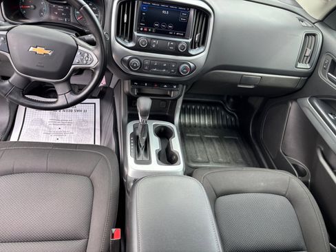 Used 2022 Chevrolet Colorado LT w/ Fleet Safety Package image 15