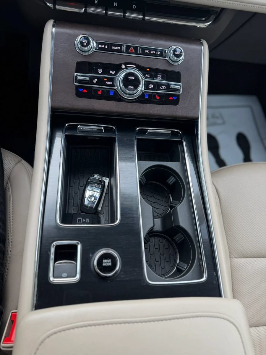 Used 2023 Lincoln Aviator Reserve w/ Equipment Group 201A AWD/4WD image 32