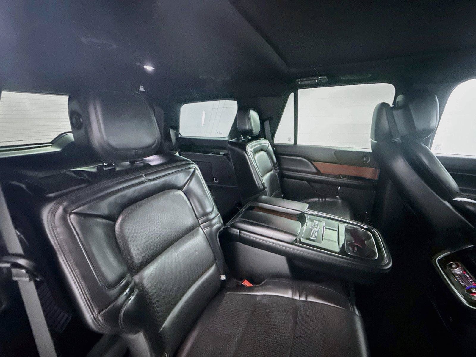 Used 2020 Lincoln Navigator Reserve RWD image 12