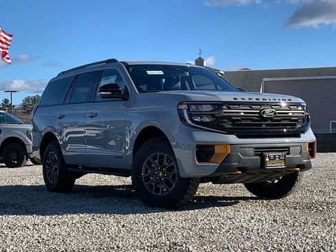 New 2025 Ford Expedition Tremor image 2