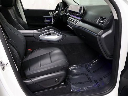 Certified 2026 Mercedes-Benz GLS 450 4MATIC image 40