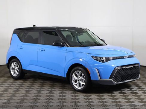 Used 2025 Kia Soul S FWD image 50