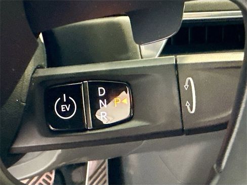 Used 2024 Kia EV9 GT-Line image 16