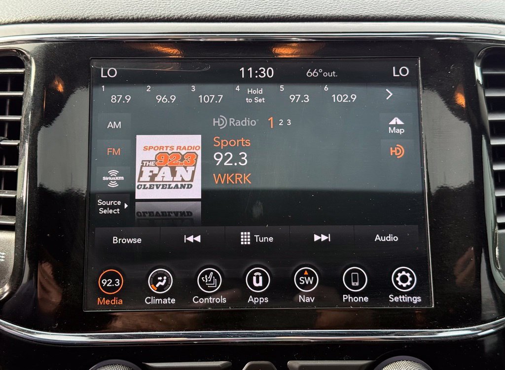 Used 2020 Jeep Grand Cherokee Altitude AWD/4WD image 34