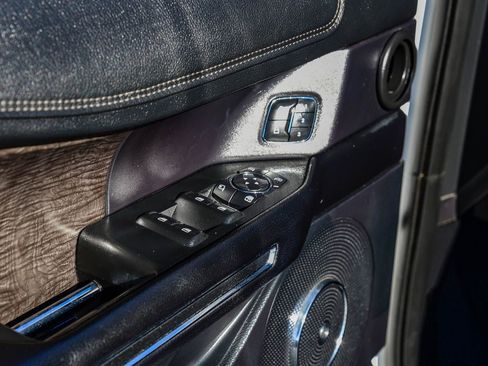 Used 2019 Ford Expedition Limited image 21