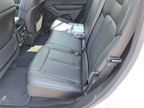 New 2025 Jeep Grand Cherokee Limited w/ Luxury Tech Group II image 13