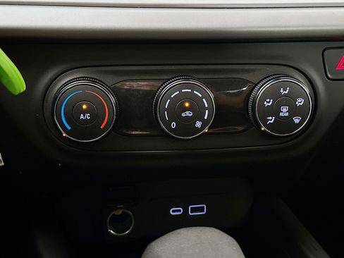 Used 2024 Chevrolet Trax LS FWD image 22