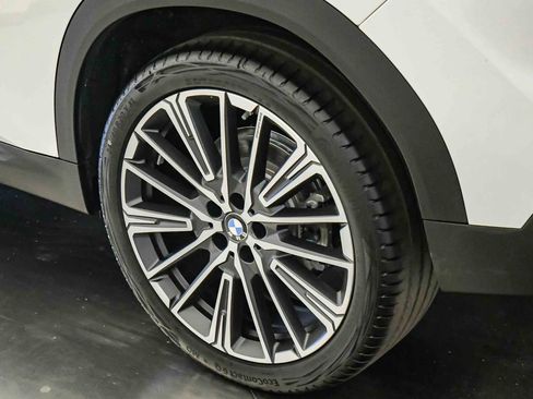 Used 2026 BMW X2 xDrive28i AWD/4WD image 11