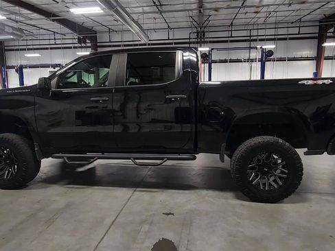 Used 2022 Chevrolet Silverado 1500 Custom AWD/4WD image 5