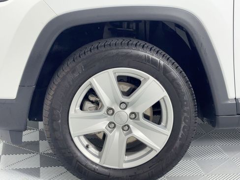 Used 2022 Jeep Compass Latitude image 12