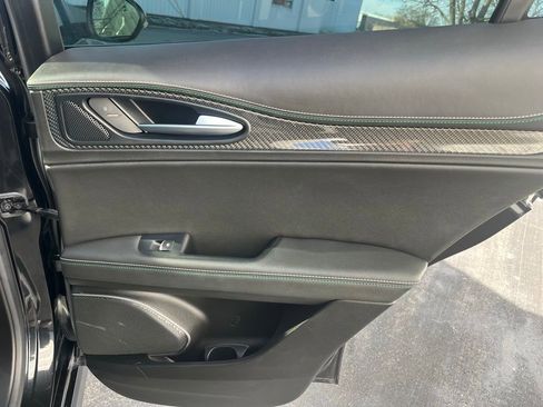 Used 2020 Alfa Romeo Stelvio Quadrifoglio image 10