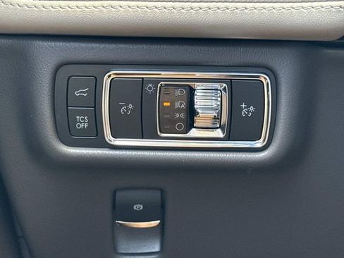 Certified 2023 Lincoln Nautilus AWD w/ Premium Package image 21