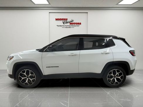 Used 2025 Jeep Compass Limited AWD/4WD image 4