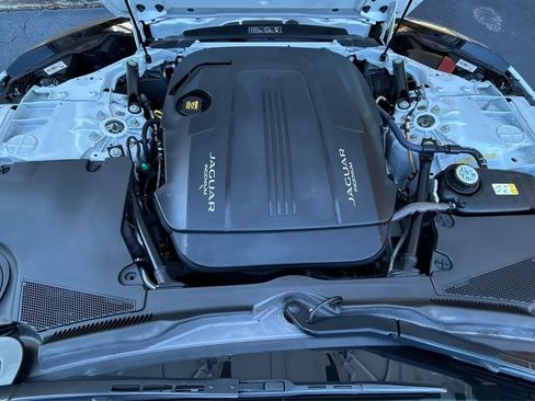 Used 2020 Jaguar F-TYPE Convertible RWD image 8