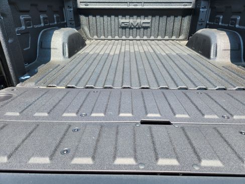 New 2026 GMC Sierra 1500 AT4 w/ AT4 Premium Package image 24