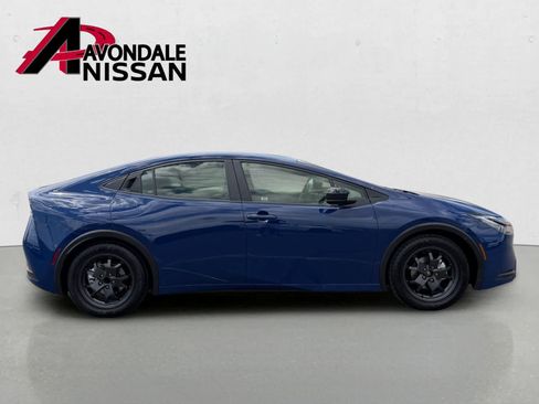 Used 2023 Toyota Prius LE FWD image 7