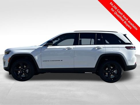 New 2025 Jeep Grand Cherokee Limited w/ Black Appearance Package image 27