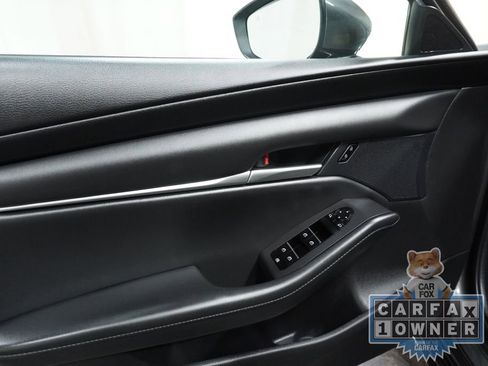 Used 2023 MAZDA MAZDA3 s image 19