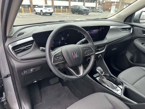 Used 2024 Buick Encore GX Preferred image 17