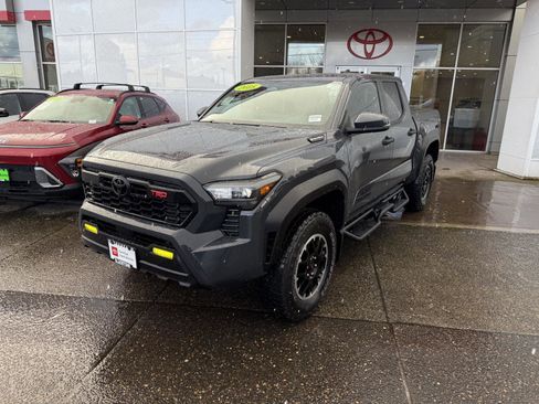 Certified 2025 Toyota Tacoma TRD Off-Road w/ TRD Off Road Upgrade Package image 2