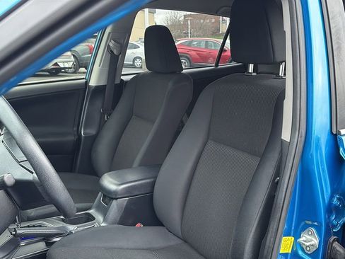 Used 2017 Toyota RAV4 LE image 10