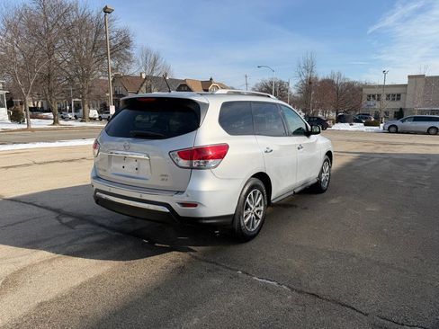 Used 2015 Nissan Pathfinder SV w/ Cargo Package image 7